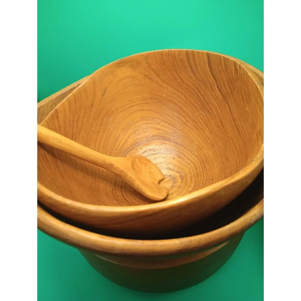 12 Bowls, 4 Salad Bowls, 2 Mixing Bowls, 1 Bigger Salad Mixing Bowl Wood Set